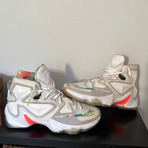 Lebron 13 Easters size 10